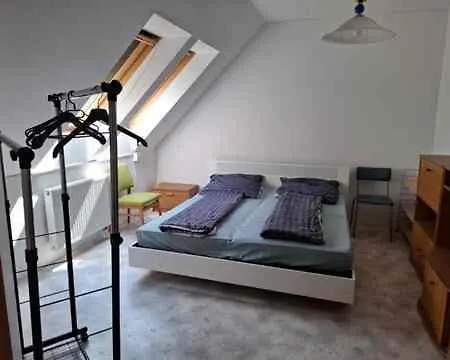 Appartement A Decent Furnished Two-room With Balcony, Washing Machine, Free Parking Close To The Airport *